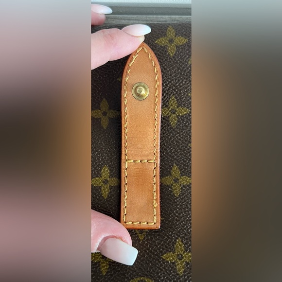 ❌ SOLD ON Ⓜ️ ❌ Vintage Louis Vuitton Pliante Clutch - Picture 9 of 16